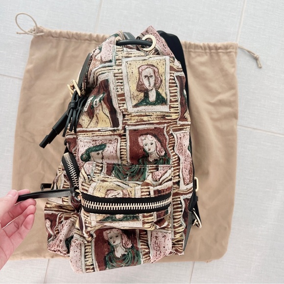 EUC RARE Burberry Rucksack Framed Head Print Backpack Medium - Picture 8 of 14